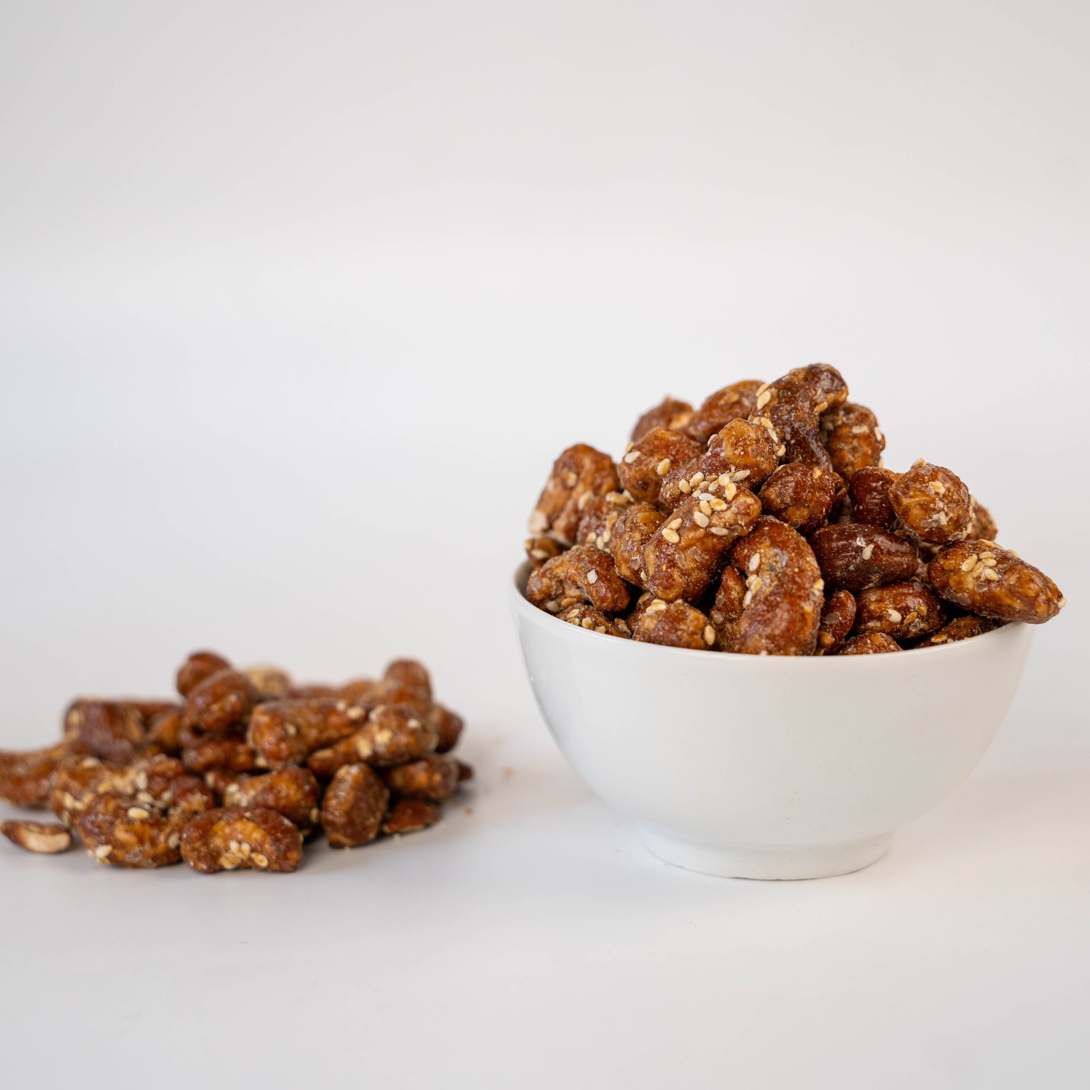 Caramelized Sesame Seed Cashew